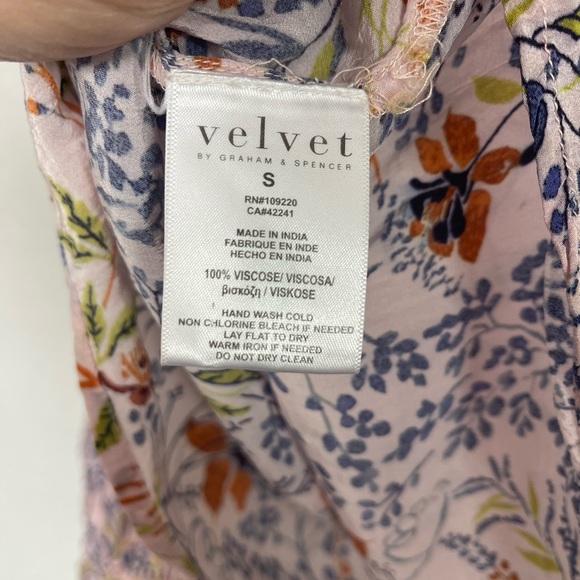 Velvet by Graham and Spencer Malia high neck floral print top - Picture 5 of 8